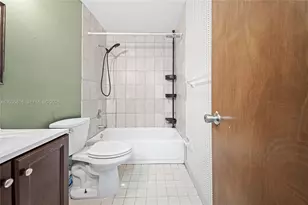 443 NE 38th St, Boca Raton, FL 33431 - Photo 19