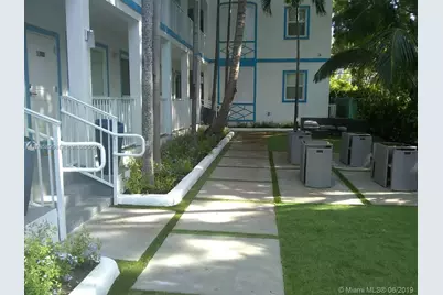 245 NE 33rd St #104, Miami, FL 33137 - Photo 13