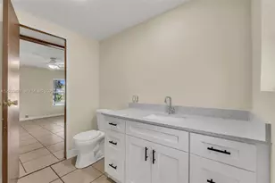 710 NW 217th Way, Pembroke Pines, FL 33029 - Photo 27