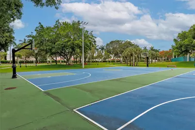 10710 NW 66th St #104, Doral, FL 33178 - Photo 37