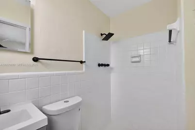 560 W 34th St, Riviera Beach, FL 33404 - Photo 17