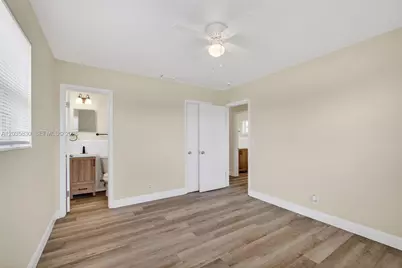 560 W 34th St, Riviera Beach, FL 33404 - Photo 13