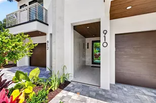 910 SE 13th St, Fort Lauderdale, FL 33316 - Photo 3