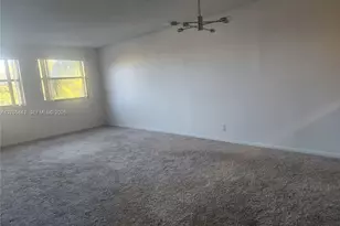 8100 Geneva Ct, Doral, FL 33166 - Photo 7