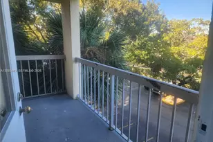 8100 Geneva Ct, Doral, FL 33166 - Photo 23