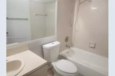 8100 Geneva Ct #341, Doral, FL 33166 - Photo 19