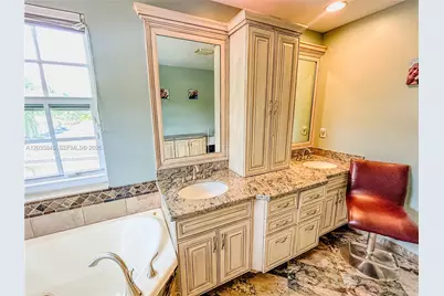 11927 NW 47th St, Coral Springs, FL 33076 - Photo 17