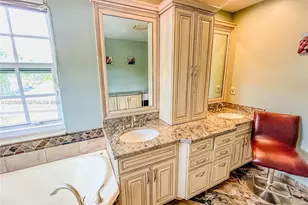 11927 NW 47th St, Coral Springs, FL 33076 - Photo 17
