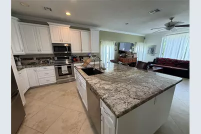 11927 NW 47th St, Coral Springs, FL 33076 - Photo 7