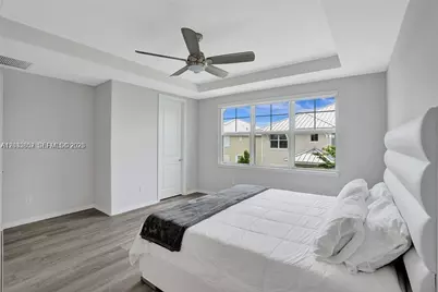 5140 Eucalyptus Dr #5, Hollywood, FL 33021 - Photo 7