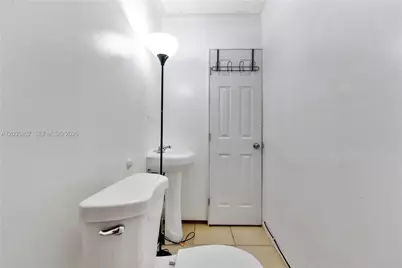 129-131 SE 5th St, Hallandale Beach, FL 33009 - Photo 43