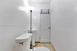 129 -131 SE 5th St, Hallandale Beach, FL 33009 - Photo 43
