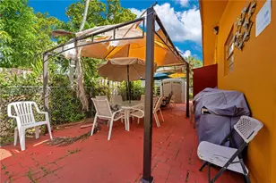 129 -131 SE 5th St, Hallandale Beach, FL 33009 - Photo 15