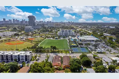 129-131 SE 5th St, Hallandale Beach, FL 33009 - Photo 23
