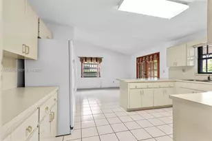320 NW 136th Ave, Miami, FL 33182 - Photo 15