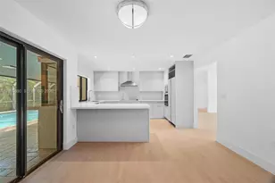 5254 NW 94th Doral Pl, Doral, FL 33178 - Photo 3