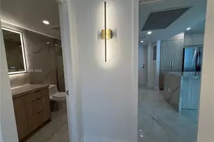 19390 Collins Ave, Sunny Isles Beach, FL 33160 - Photo 21