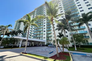 19390 Collins Ave, Sunny Isles Beach, FL 33160 - Photo 51