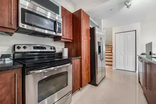 7375 SW 90th St, Miami, FL 33156 - Photo 9