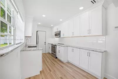 335 NE 12th Ave, Boynton Beach, FL 33435 - Photo 9