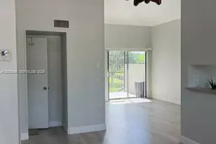 1619 NW 81st Way, Plantation, FL 33322 - Photo 7
