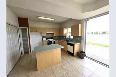 11437 NW 62nd Ter #232, Doral, FL 33178 - Photo 5