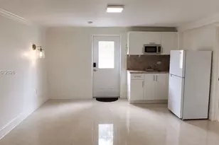 1310 N 70th Way, Hollywood, FL 33024 - Photo 5