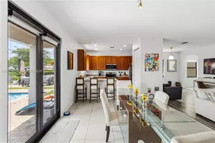 612 NE 193rd St, Miami, FL 33179 - Photo 55