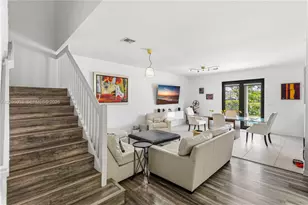 612 NE 193rd St, Miami, FL 33179 - Photo 43