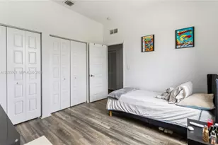 612 NE 193rd St, Miami, FL 33179 - Photo 19