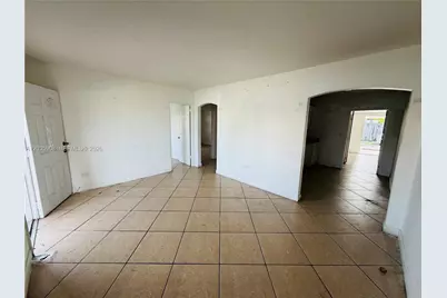 1550 E 10th Ave, Hialeah, FL 33010 - Photo 9