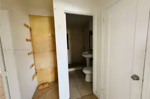 1550 E 10th Ave, Hialeah, FL 33010 - Photo 7
