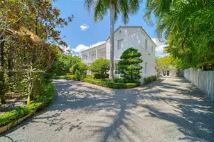 2534 Flamingo Dr, Miami Beach, FL 33140 - Photo 5