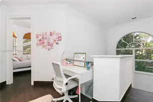 954 Sanibel Dr, Hollywood, FL 33019 - Photo 31
