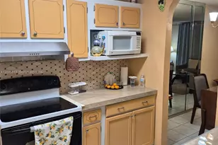 8460 Sunrise Lakes Blvd, Sunrise, FL 33322 - Photo 7
