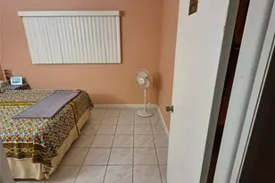 8460 Sunrise Lakes Blvd, Sunrise, FL 33322 - Photo 27