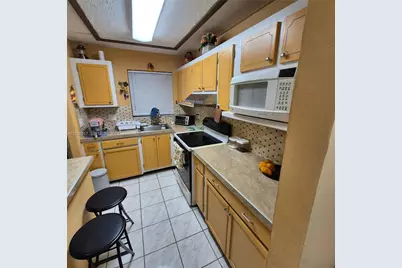 8460 Sunrise Lakes Blvd #210, Sunrise, FL 33322 - Photo 13