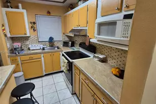8460 Sunrise Lakes Blvd, Sunrise, FL 33322 - Photo 13