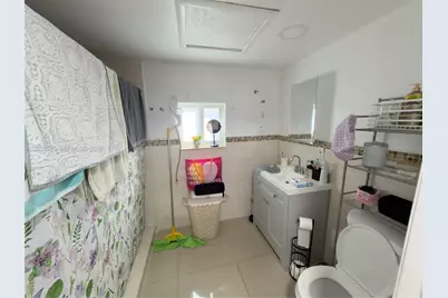 224 E 42nd St, Hialeah, FL 33013 - Photo 79