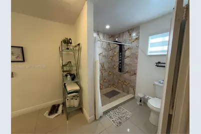 224 E 42nd St, Hialeah, FL 33013 - Photo 41