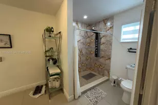 224 E 42nd St, Hialeah, FL 33013 - Photo 41