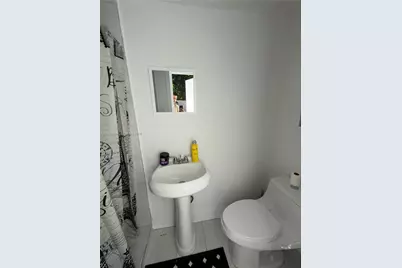 224 E 42nd St, Hialeah, FL 33013 - Photo 65