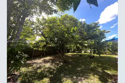 314 SW 79th Way, North Lauderdale, FL 33068 - Photo 11