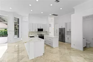 11021 Redhawk St, Plantation, FL 33324 - Photo 9