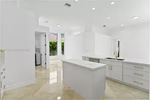 11021 Redhawk St, Plantation, FL 33324 - Photo 17