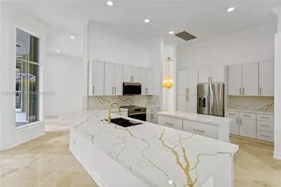 11021 Redhawk St, Plantation, FL 33324 - Photo 11