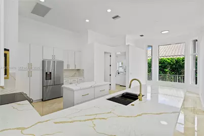 11021 Redhawk St, Plantation, FL 33324 - Photo 13