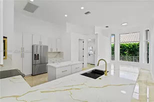 11021 Redhawk St, Plantation, FL 33324 - Photo 13