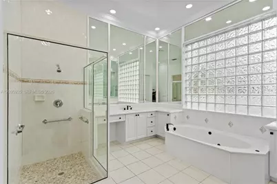 11021 Redhawk St, Plantation, FL 33324 - Photo 35