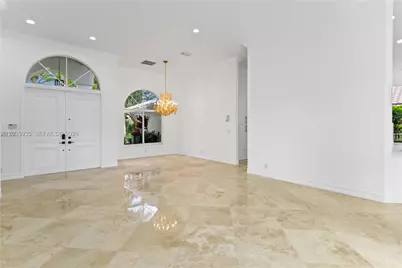 11021 Redhawk St, Plantation, FL 33324 - Photo 5